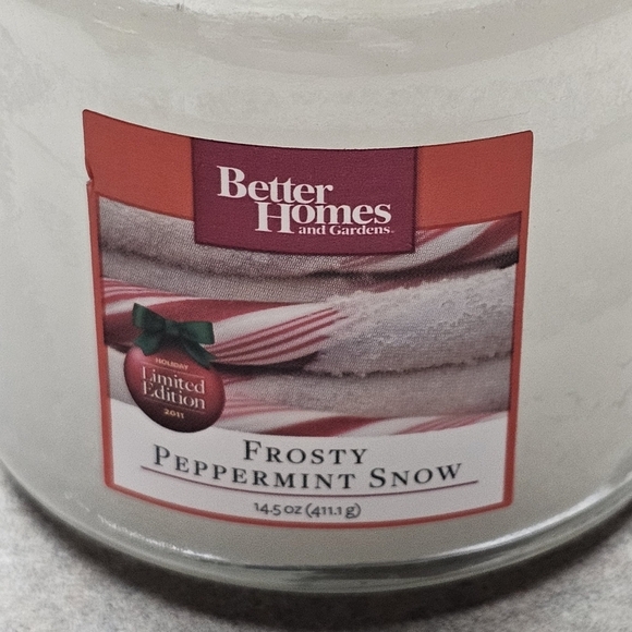 BH&G Jar Candle Ceramic Shade Frosty Peppermint Snow - Picture 3 of 9